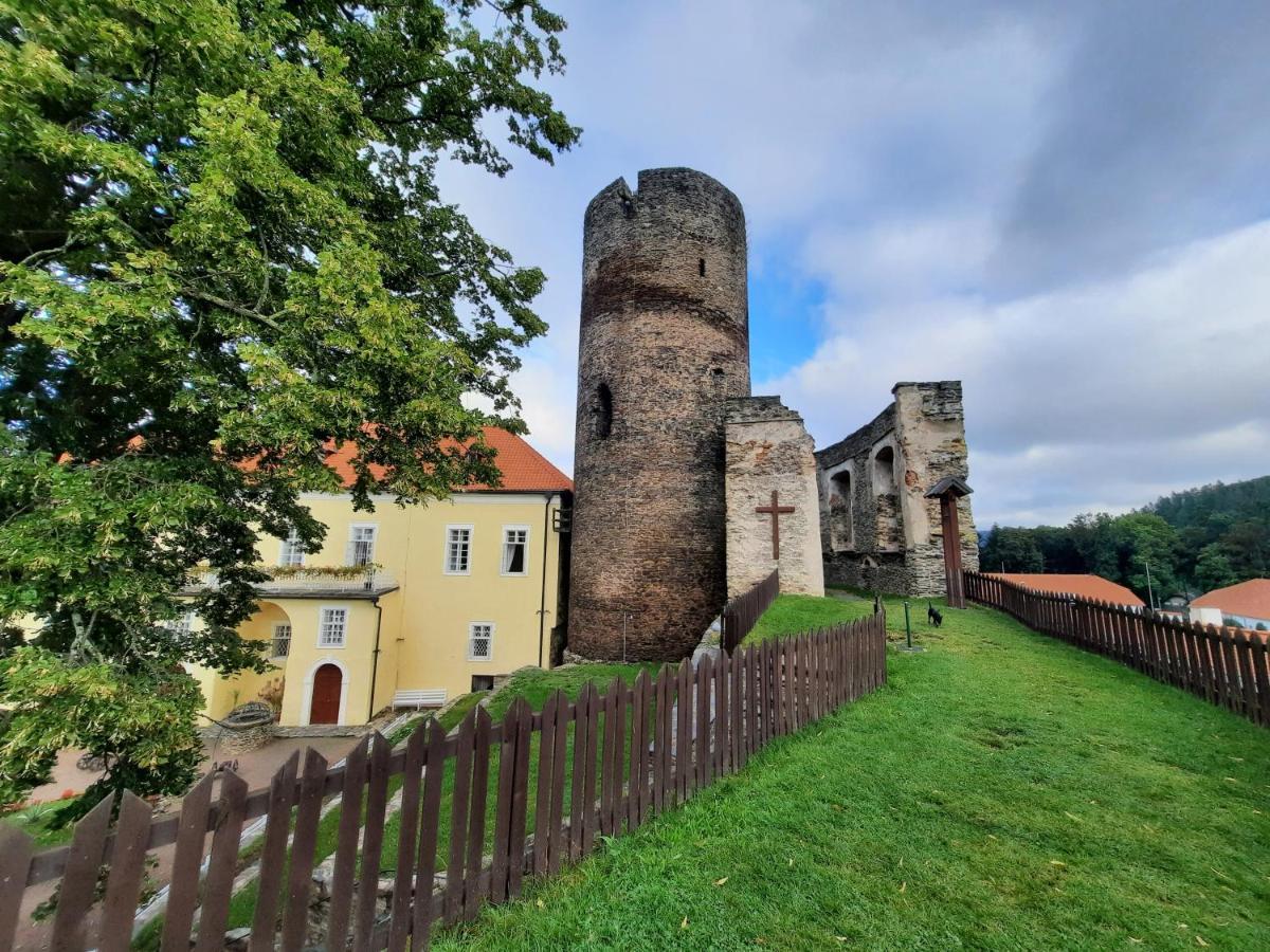 Penzion Hradu Svojanov Svojanov  Buitenkant foto