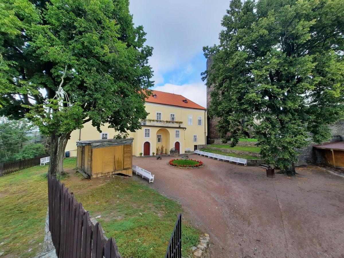 Penzion Hradu Svojanov Svojanov  Buitenkant foto