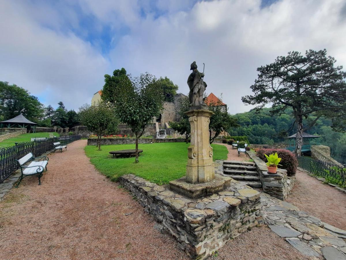 Penzion Hradu Svojanov Svojanov  Buitenkant foto