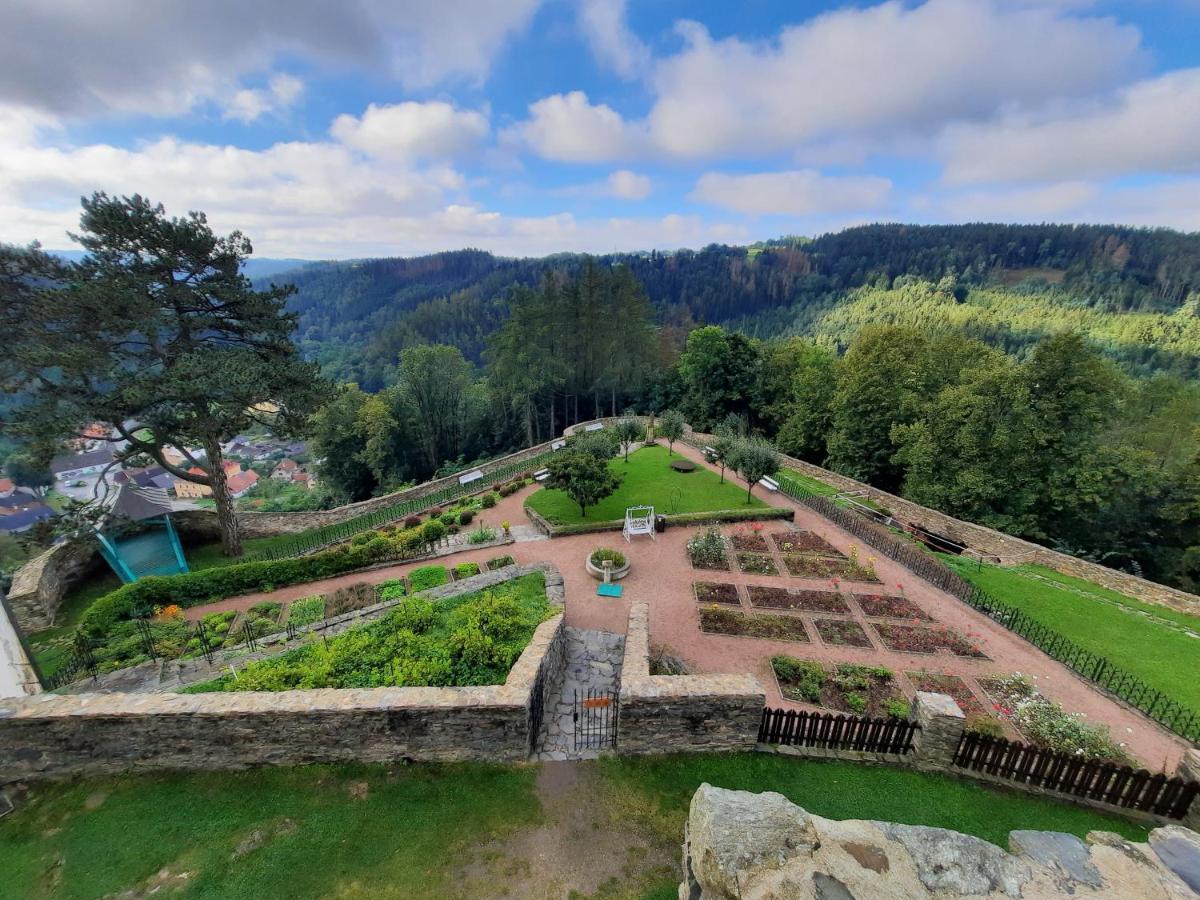Penzion Hradu Svojanov Svojanov  Buitenkant foto